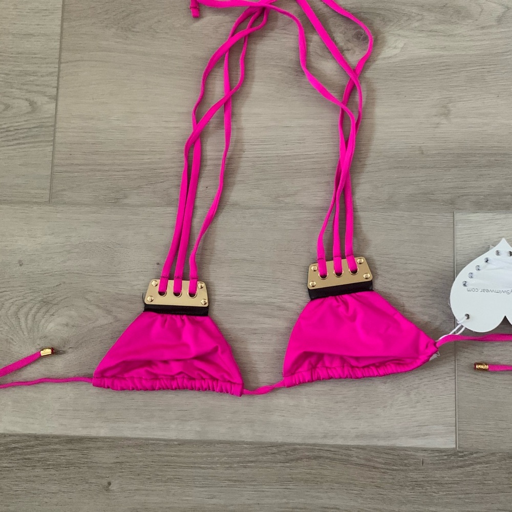 Beach bunny hot pink bikini top BNWT